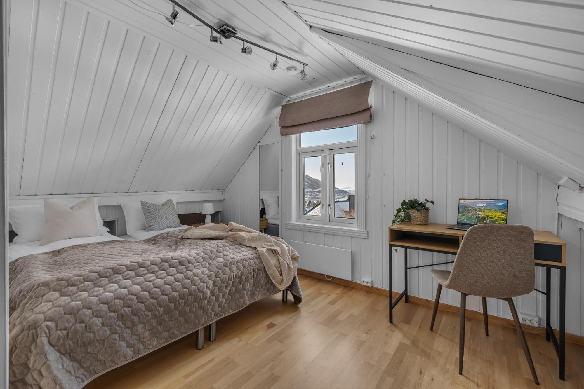 Cozy Central Loft Apartment With Amazing View Tromso Bagian luar foto